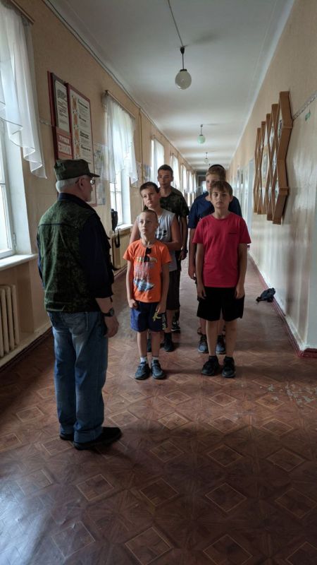 "Юнармейские занятия". 2 подготовительное занятие с юнармейцами ВПК "Патриоты Донбасса" к казацкому фестивалю "Дикое поле-2025" "Юнармейские занятия". 2 подготовительное занятие с юнармейцами ВПК "Патриоты Донбасса" к казацкому фестивалю "Дикое поле-2025"
