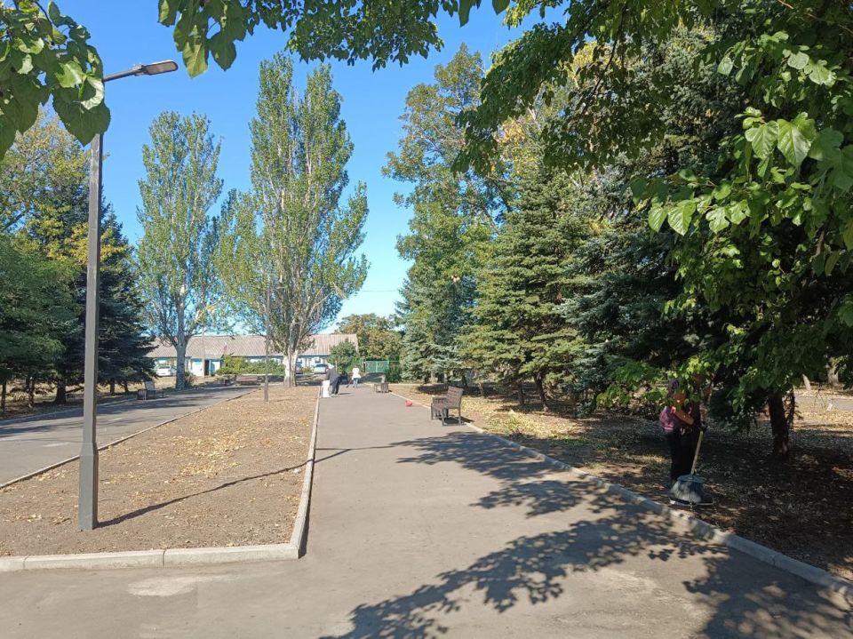 В Кировском прошел субботник В Кировском прошел субботник