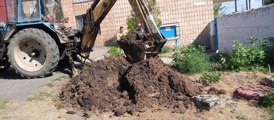 Николай Михайлов: Аварийщики Бурятии продолжает устранять неполадки на сетях водоснабжения в поселке Старобешево Николай Михайлов: Аварийщики Бурятии продолжает устранять неполадки на сетях водоснабжения в поселке Старобешево