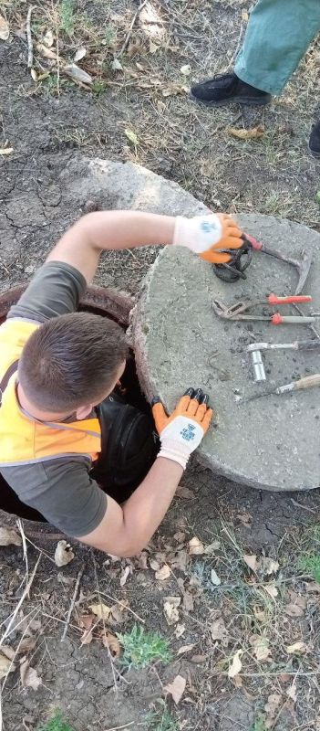 Аварийщики Бурятии продолжает устранять неполадки на сетях водоснабжения в поселке Старобешево Аварийщики Бурятии продолжает устранять неполадки на сетях водоснабжения в поселке Старобешево