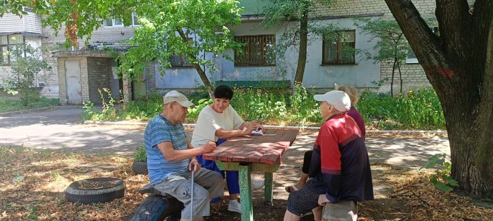 Во исполнение поручения Главы Донецкой Народной Республики Дениса Владимировича Пушилина о ведении постоянного диалога с жителями республики, депутат Дебальцевского городского совета Наталья Сиренко провела встречу с... Во исполнение поручения Главы Донецкой Народной Республики Дениса Владимировича Пушилина о ведении постоянного диалога с жителями республики, депутат Дебальцевского городского совета Наталья Сиренко провела встречу с...