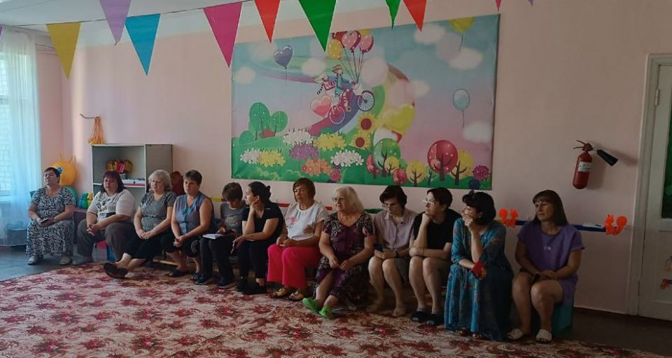 Депутат #Комитет_по_конституционному_законодательству_государственному_строительству_и_местному_самоуправлению Вадим Морозов провел встречу с трудовым коллективом ГКДОУ «Комсомольский детский сад «Золотой ключик»... Депутат #Комитет_по_конституционному_законодательству_государственному_строительству_и_местному_самоуправлению Вадим Морозов провел встречу с трудовым коллективом ГКДОУ «Комсомольский детский сад «Золотой ключик»...