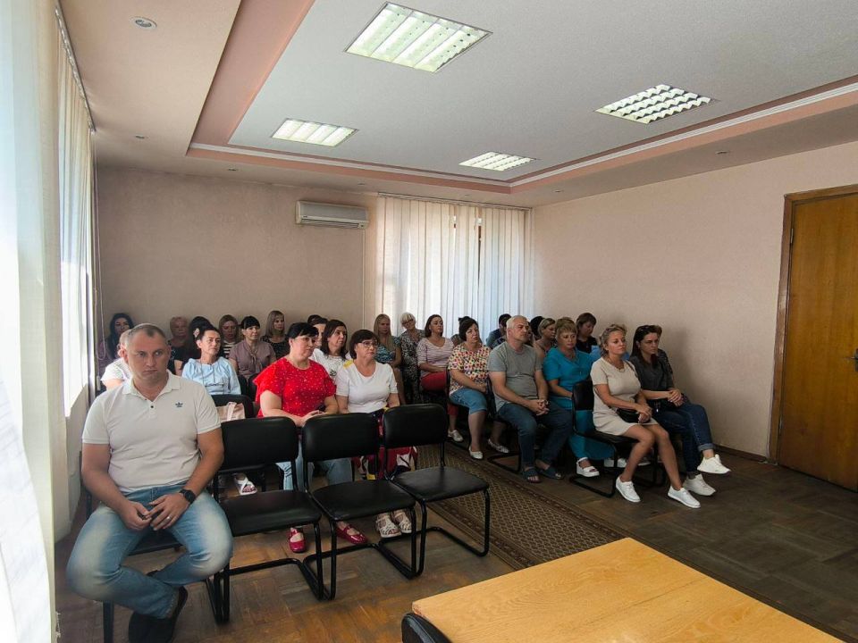 Диалог с главным врачом: жители Ленинского района Донецка обсудили наболевшие вопросы здравоохранения Диалог с главным врачом: жители Ленинского района Донецка обсудили наболевшие вопросы здравоохранения