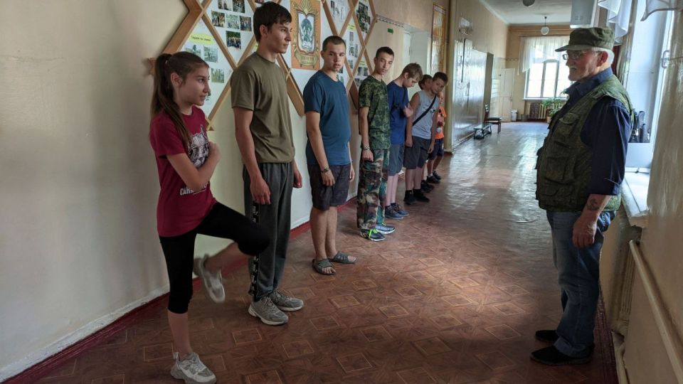 "Юнармейские занятия". 2 подготовительное занятие с юнармейцами ВПК "Патриоты Донбасса" к казацкому фестивалю "Дикое поле-2025" "Юнармейские занятия". 2 подготовительное занятие с юнармейцами ВПК "Патриоты Донбасса" к казацкому фестивалю "Дикое поле-2025"