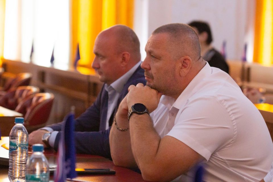 Константин Кузьмин: Сегодня Глава Донецкой Народной Республики Денис Пушилин провел совещание с депутатским корпусом Народного Совета ДНР Константин Кузьмин: Сегодня Глава Донецкой Народной Республики Денис Пушилин провел совещание с депутатским корпусом Народного Совета ДНР