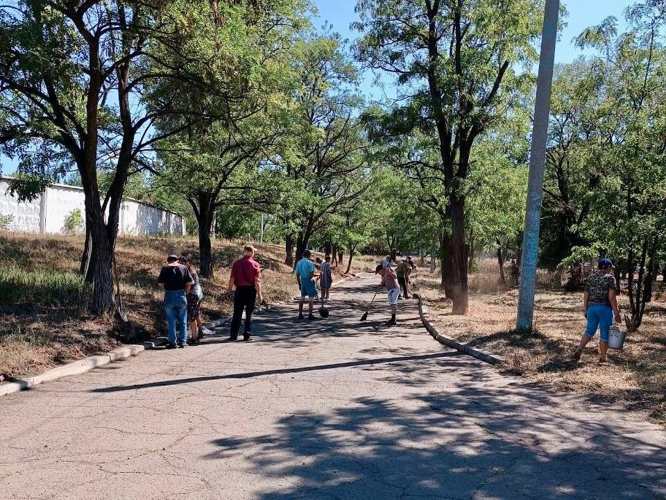 В Кировском активно проводятся мероприятия по благоустройству В Кировском активно проводятся мероприятия по благоустройству