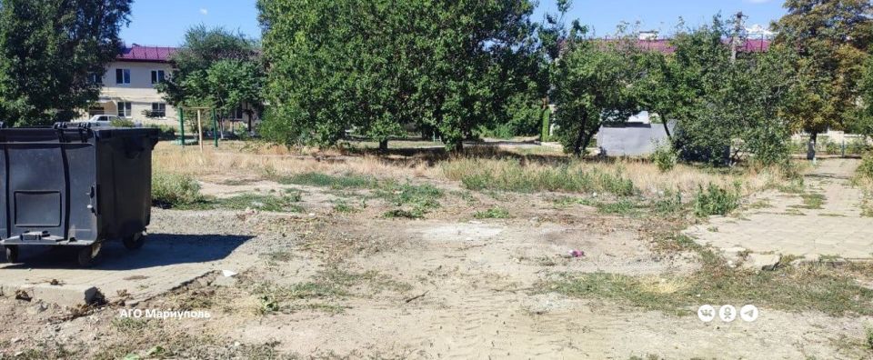 В Ильичевском районе Мариуполя коммунальщики ликвидировали две стихийные свалки В Ильичевском районе Мариуполя коммунальщики ликвидировали две стихийные свалки