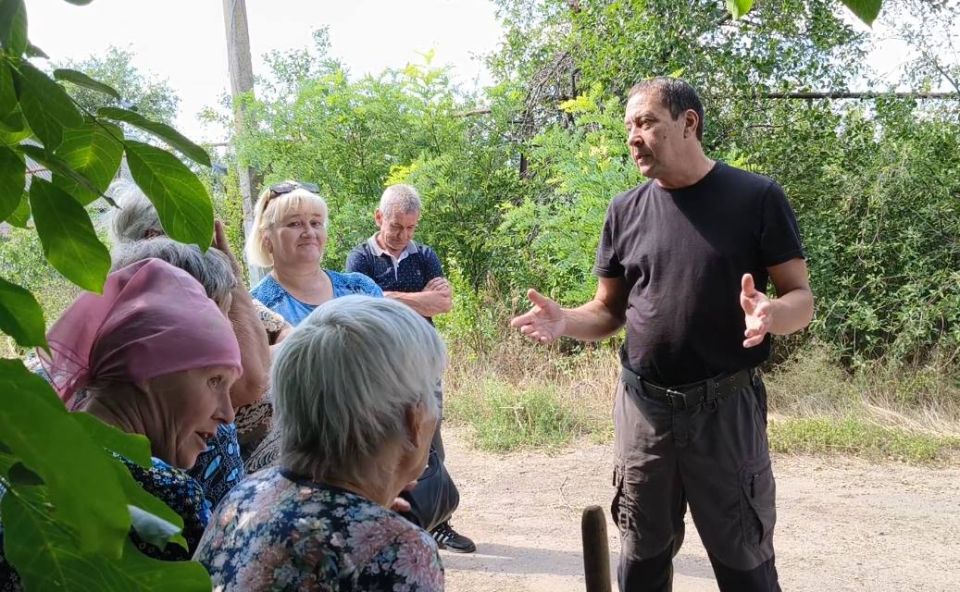Константин Зинченко: Встретился с жителями с. Егоровка: обсудили важные вопросы, касающиеся жизни села, округа и региона в целом Константин Зинченко: Встретился с жителями с. Егоровка: обсудили важные вопросы, касающиеся жизни села, округа и региона в целом