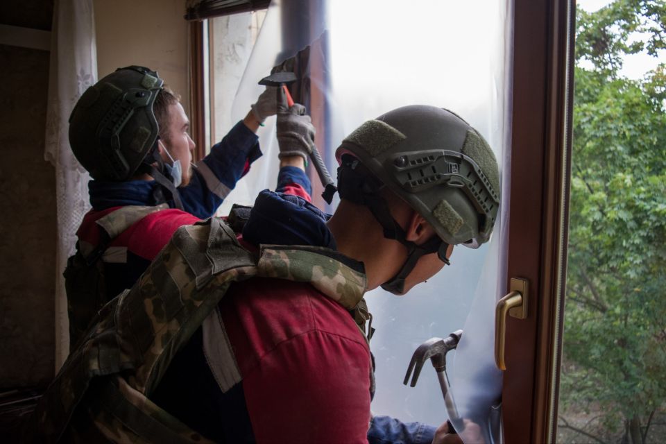 Сводная группировка ВСКС на ликвидации последствий обстрела Сводная группировка ВСКС на ликвидации последствий обстрела