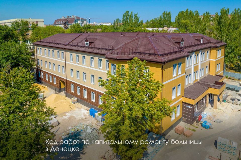 Мэр Москвы Сергей Собянин сообщил об отправке ещё 50 аварийно-восстановительных бригад в Донецк: Мэр Москвы Сергей Собянин сообщил об отправке ещё 50 аварийно-восстановительных бригад в Донецк: