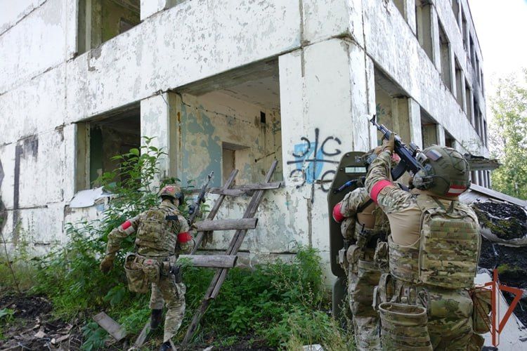 Росгвардия приняла участие в тактико-специальном учении в Томской области Росгвардия приняла участие в тактико-специальном учении в Томской области