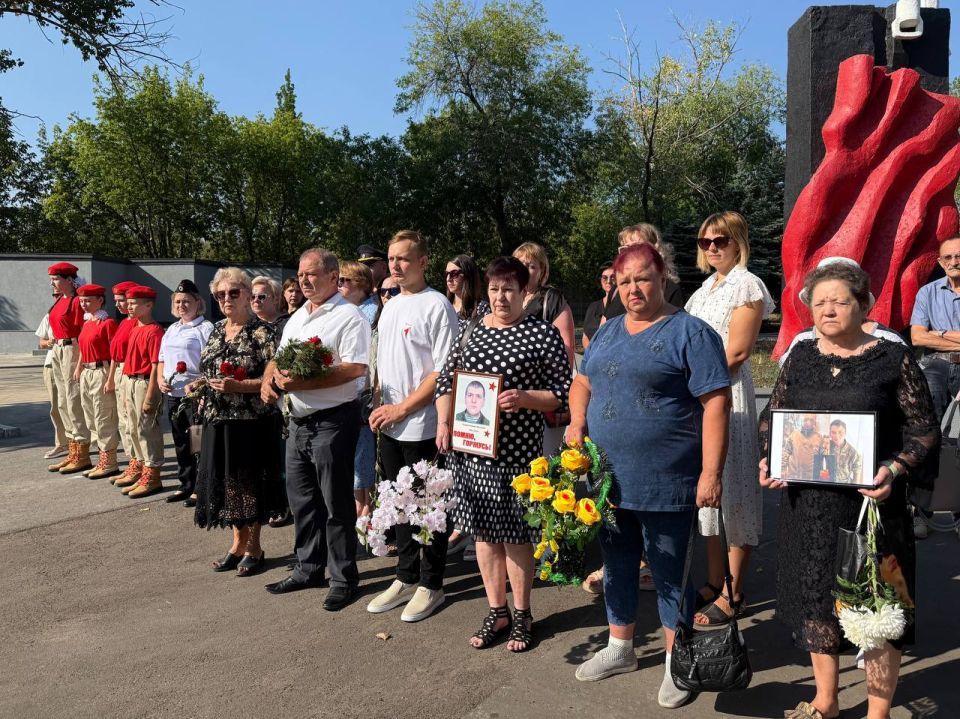 В Кировском прошла памятная встреча к 11-й годовщине первого обстрела города В Кировском прошла памятная встреча к 11-й годовщине первого обстрела города