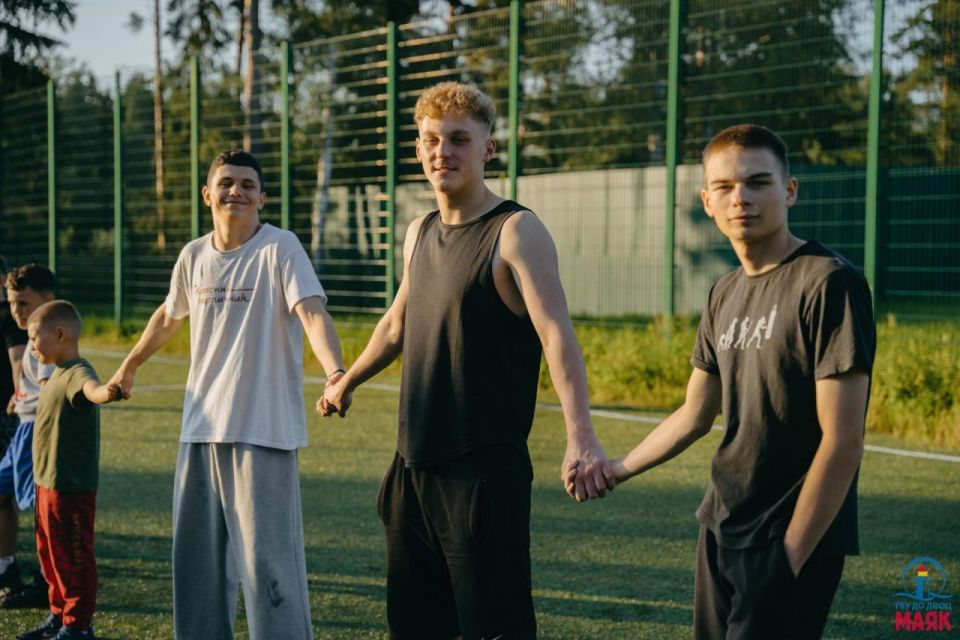 Дети из Енакиево приняли участие в спартакиаде в лагере Ленобласти Дети из Енакиево приняли участие в спартакиаде в лагере Ленобласти