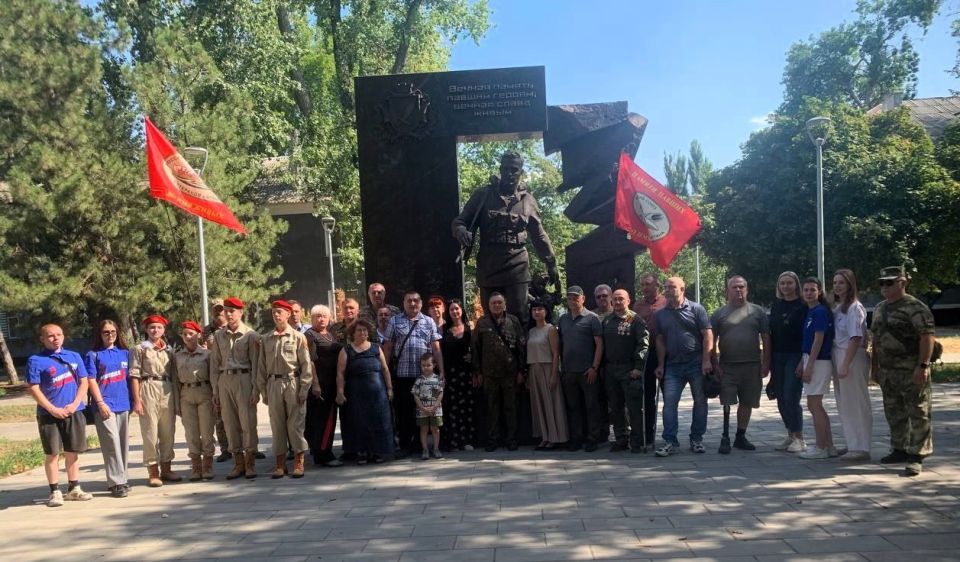 В Харцызске ветераны-защитники Родины посетили памятное мероприятие В Харцызске ветераны-защитники Родины посетили памятное мероприятие