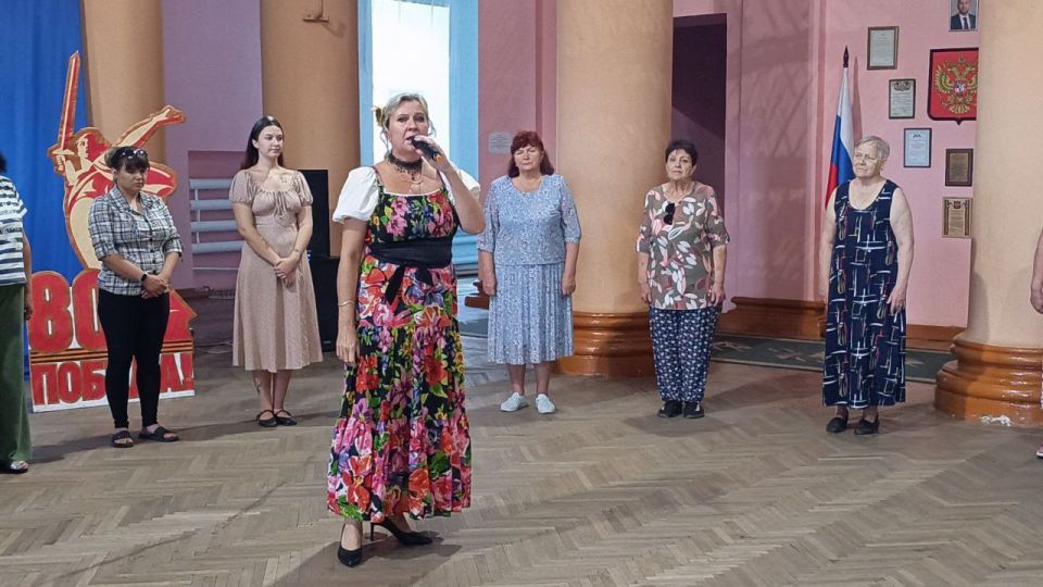 Всероссийский фестиваль «Хороводы России» и акция «Хоровод Великой Победы» объединили жителей Донецкой Народной Республики в городе Торез Всероссийский фестиваль «Хороводы России» и акция «Хоровод Великой Победы» объединили жителей Донецкой Народной Республики в городе Торез