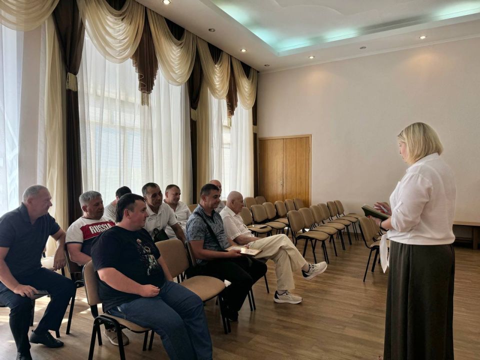 Встреча с работниками спортивной сферы в Тельмановском муниципальном округе в пгт Тельманово Встреча с работниками спортивной сферы в Тельмановском муниципальном округе в пгт Тельманово