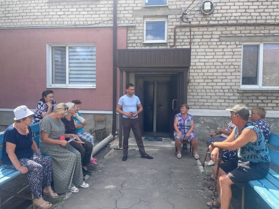Денис Машков: В рамках выполнения поручения Главы Донецкой Народной Республики Дениса Пушилина, провел встречу с населением в с. Ровнополь Волновахского муниципального округа Денис Машков: В рамках выполнения поручения Главы Донецкой Народной Республики Дениса Пушилина, провел встречу с населением в с. Ровнополь Волновахского муниципального округа