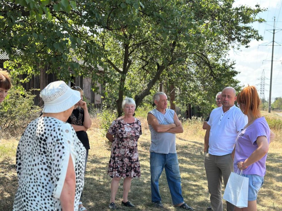 Денис Зубов: Встреча первого заместителям главы Иловайска с населением Денис Зубов: Встреча первого заместителям главы Иловайска с населением