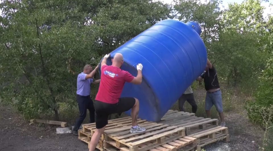 В городском округе Торез ежедневно устраняют порывы В городском округе Торез ежедневно устраняют порывы