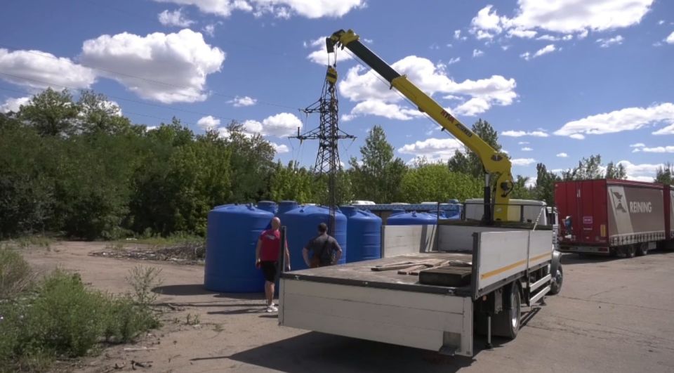 В городском округе Торез ежедневно устраняют порывы В городском округе Торез ежедневно устраняют порывы