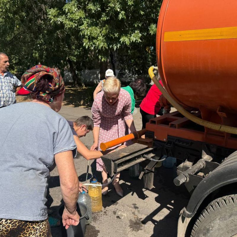 Депутат Шахтерского муниципального совета проконтролировала подвоз воды Депутат Шахтерского муниципального совета проконтролировала подвоз воды