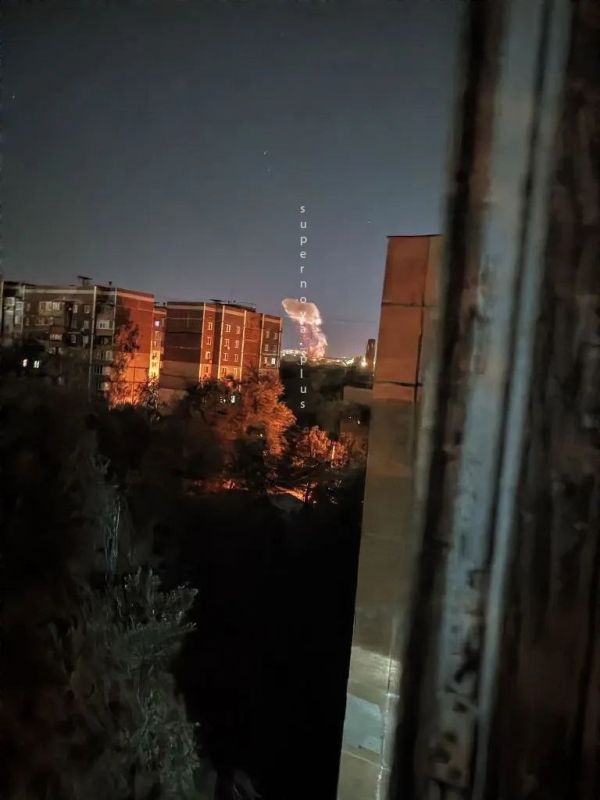 В Донецке прогремели взрывы В Донецке прогремели взрывы