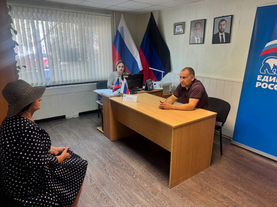 В общественной приёмной прошёл приём депутата городского совета В общественной приёмной прошёл приём депутата городского совета