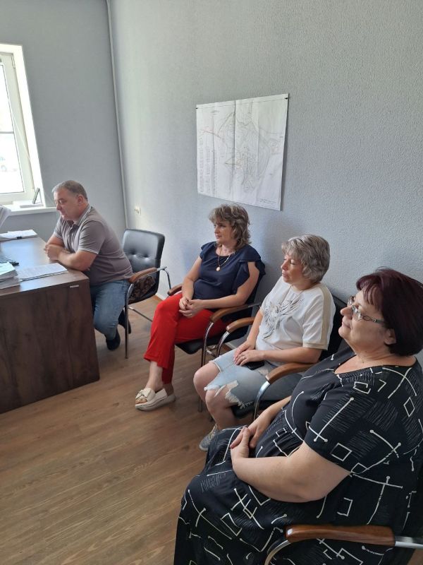 Сегодня депутат Тельмановского муниципального совета Елизавета Кямилева провела встречу с трудовым коллективом ООО "Каранский Карьер" Сегодня депутат Тельмановского муниципального совета Елизавета Кямилева провела встречу с трудовым коллективом ООО "Каранский Карьер"