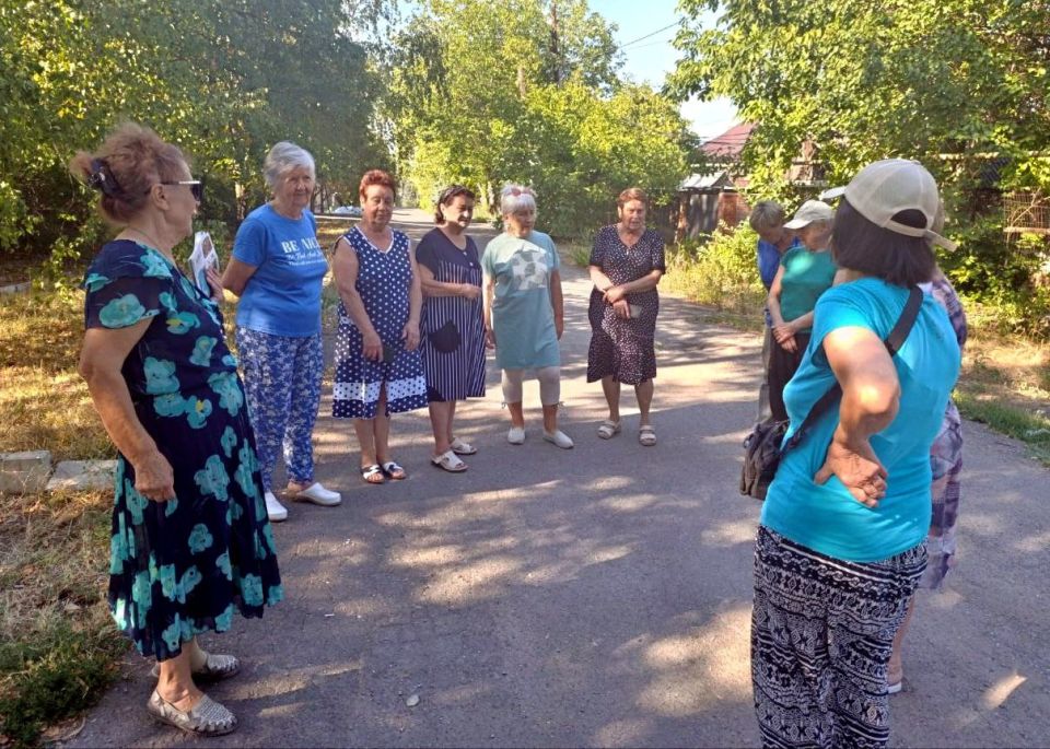 Иван Адамец: Председатель Совета ветеранов Куйбышевского района Раиса Хатько организовала встречу с жителями улицы Торецкой Иван Адамец: Председатель Совета ветеранов Куйбышевского района Раиса Хатько организовала встречу с жителями улицы Торецкой