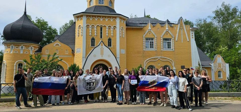 Пройди дорогой победы. Тверская область — Калужская область — Московская область — Москва! Твой пятидневный маршрут программы «Больше, чем путешествие» пройдет через легендарные места Великой Отечественной войны Пройди дорогой победы. Тверская область — Калужская область — Московская область — Москва! Твой пятидневный маршрут программы «Больше, чем путешествие» пройдет через легендарные места Великой Отечественной войны