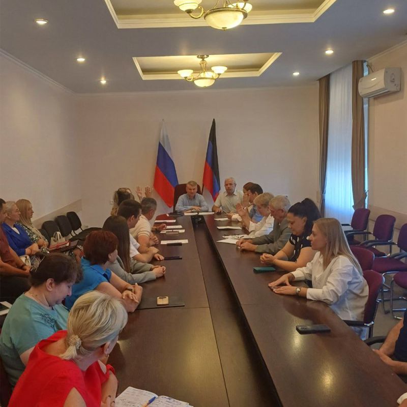 Состоялось первое заседание Общественного совета при Минсельхозе ДНР Состоялось первое заседание Общественного совета при Минсельхозе ДНР