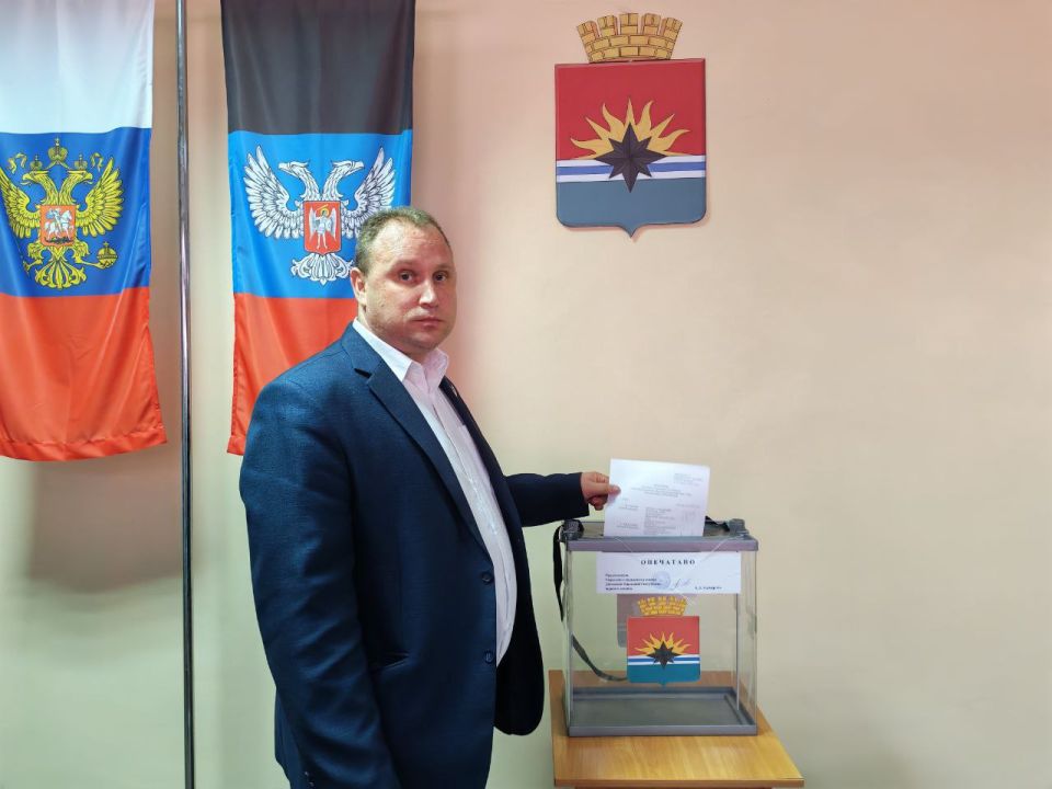 19 августа 2025 года состоялось внеочередное заседание Торезского городского совета Донецкой Народной Республики первого созыва 19 августа 2025 года состоялось внеочередное заседание Торезского городского совета Донецкой Народной Республики первого созыва