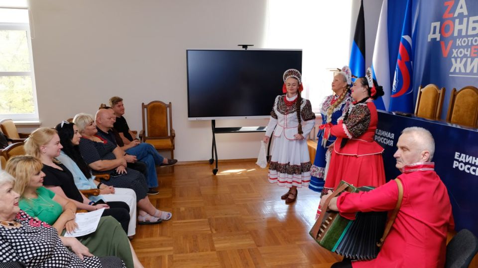 С праздником Преображения Господнего и Яблочного Спаса! С праздником Преображения Господнего и Яблочного Спаса!