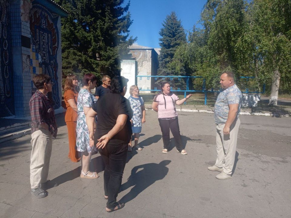 20 августа 2025 года состоятся встречи депутатов Торезского городского совета с населением и трудовыми коллективами: 20 августа 2025 года состоятся встречи депутатов Торезского городского совета с населением и трудовыми коллективами: