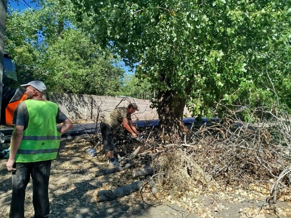 Александр Шатов: В Шахтерском муниципальном округе проводятся работы по благоустройству и наведению надлежащего санитарного порядка Александр Шатов: В Шахтерском муниципальном округе проводятся работы по благоустройству и наведению надлежащего санитарного порядка