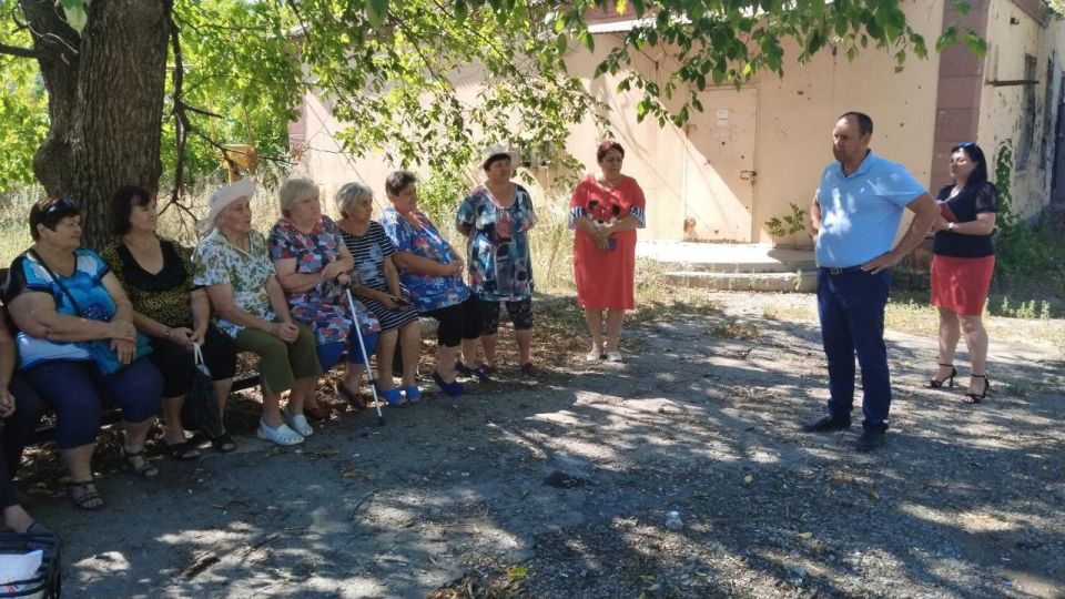 В Новогнатовке обсудили насущные вопросы жизни села В Новогнатовке обсудили насущные вопросы жизни села