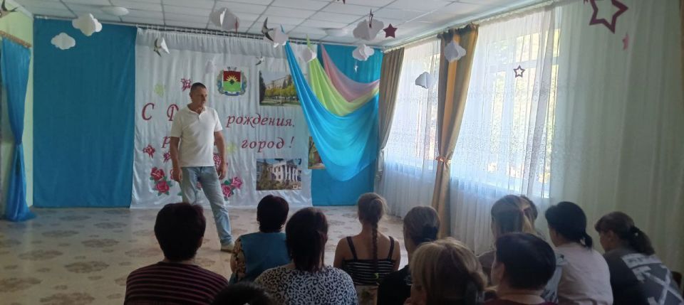 Встреча с трудовым коллективом Встреча с трудовым коллективом
