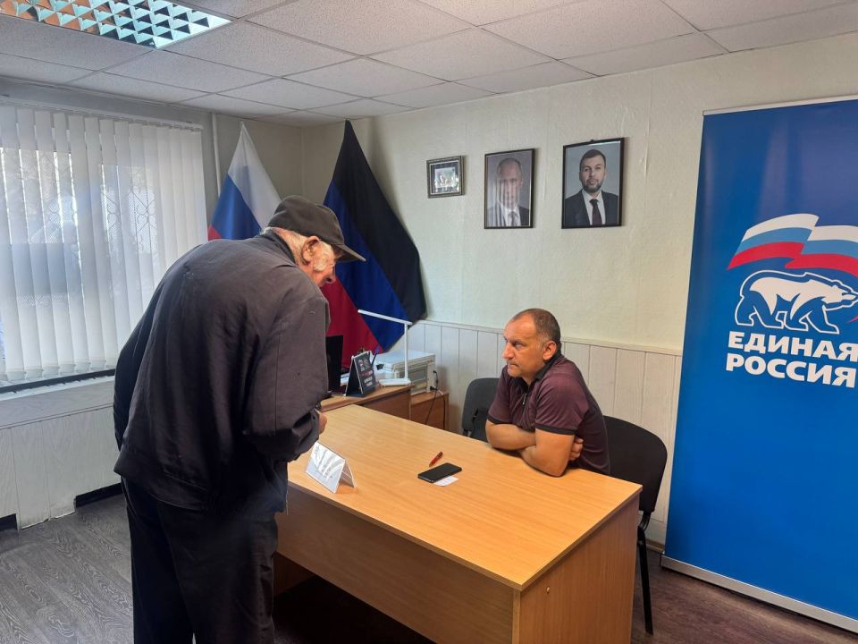 В общественной приёмной прошёл приём депутата городского совета В общественной приёмной прошёл приём депутата городского совета