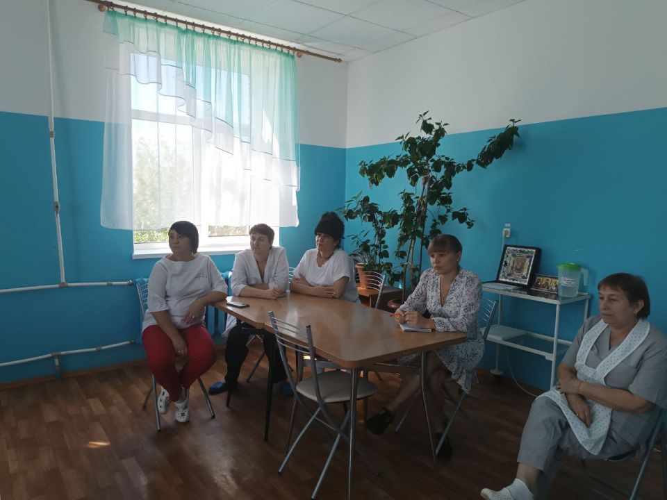 Встреча с трудовым коллективом Встреча с трудовым коллективом