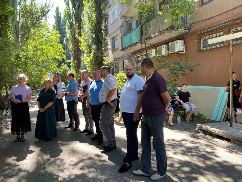 Виктория Жукова: По поручению Главы Донецкой Народной Республики регулярно проводятся встречи с гражданами руководством Администрации округа Виктория Жукова: По поручению Главы Донецкой Народной Республики регулярно проводятся встречи с гражданами руководством Администрации округа