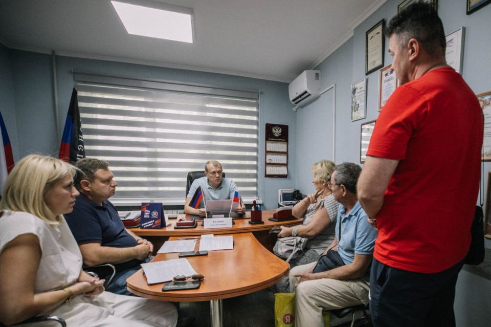 Антон Кольцов: Провел личный прием жителей левобережья Антон Кольцов: Провел личный прием жителей левобережья