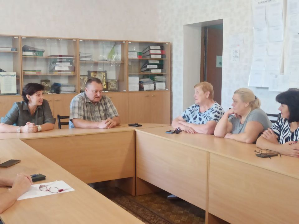 Валентин Левченко: Сегодня провел встречу с педагогическим коллективом «Донецкого колледжа экономики технологий и дизайна» Валентин Левченко: Сегодня провел встречу с педагогическим коллективом «Донецкого колледжа экономики технологий и дизайна»