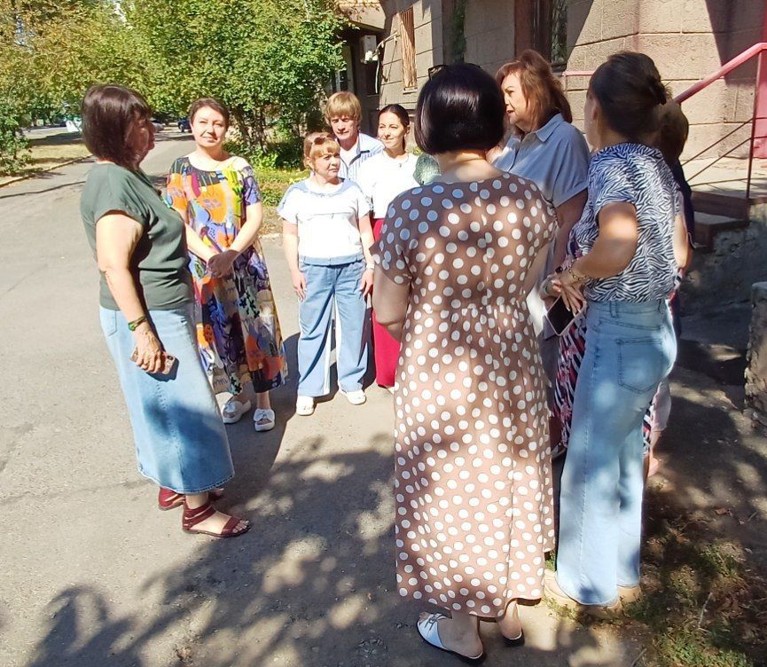 Валентин Левченко: Сегодня заместитель руководителя Управы Елена Михайловна Повалий провела встречу с коллективом филиала №7 ГБУ ДНР "Республиканский центр по предоставлению мер социальной поддержки" Валентин Левченко: Сегодня заместитель руководителя Управы Елена Михайловна Повалий провела встречу с коллективом филиала №7 ГБУ ДНР "Республиканский центр по предоставлению мер социальной поддержки"