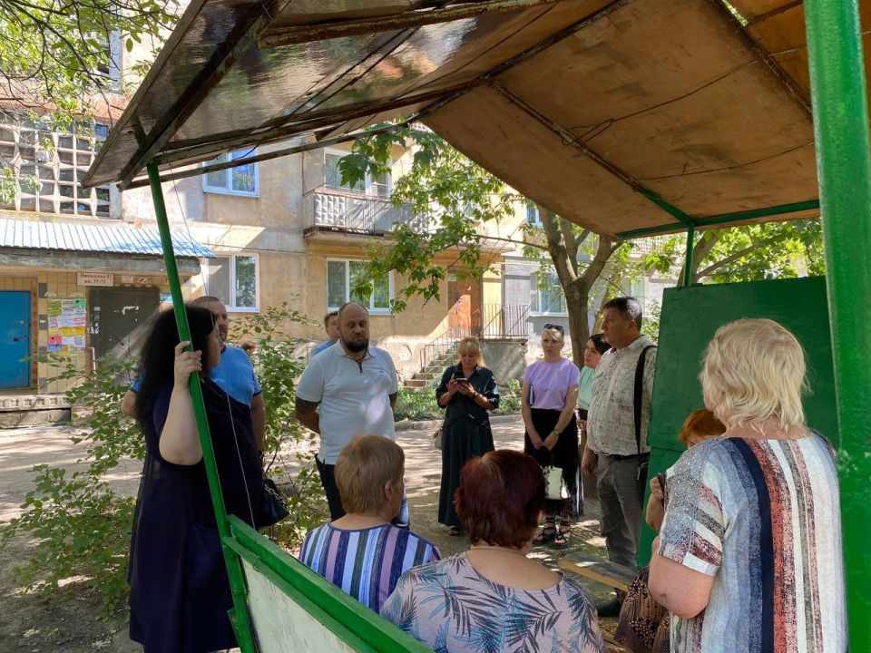 Виктория Жукова: Сегодня провела еще одну встречу с гражданами по адресу переулок Николенко, дом 11 Виктория Жукова: Сегодня провела еще одну встречу с гражданами по адресу переулок Николенко, дом 11