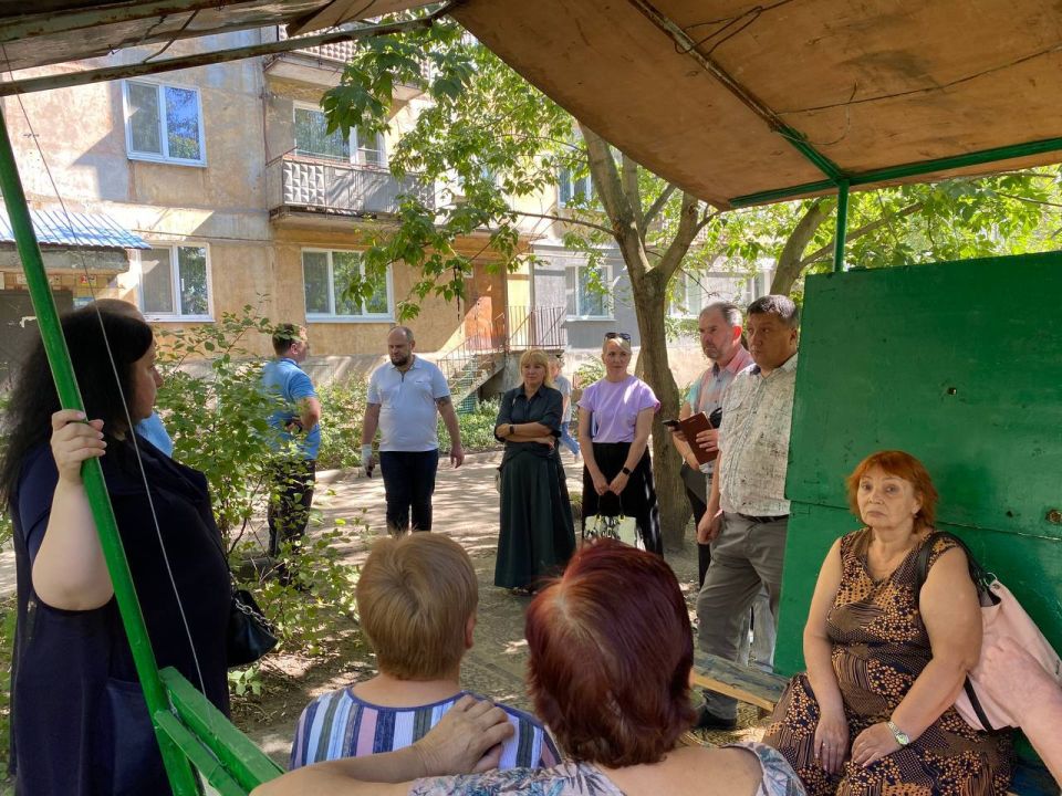 Виктория Жукова: Сегодня провела еще одну встречу с гражданами по адресу переулок Николенко, дом 11 Виктория Жукова: Сегодня провела еще одну встречу с гражданами по адресу переулок Николенко, дом 11