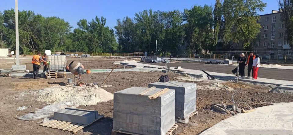 В рамках партийного проекта «Городская среда» Партии "Единая Россия" в городе Докучаевск членами мониторинговой комиссии по реализации объектов благоустройства была проведена проверка по выполнению работ на общественной... В рамках партийного проекта «Городская среда» Партии "Единая Россия" в городе Докучаевск членами мониторинговой комиссии по реализации объектов благоустройства была проведена проверка по выполнению работ на общественной...