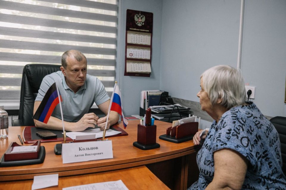 Антон Кольцов: Провел личный прием жителей левобережья Антон Кольцов: Провел личный прием жителей левобережья