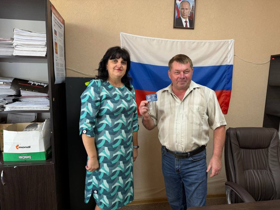 Жители села Ильичевское пополнили ряды «Единой России» Жители села Ильичевское пополнили ряды «Единой России»