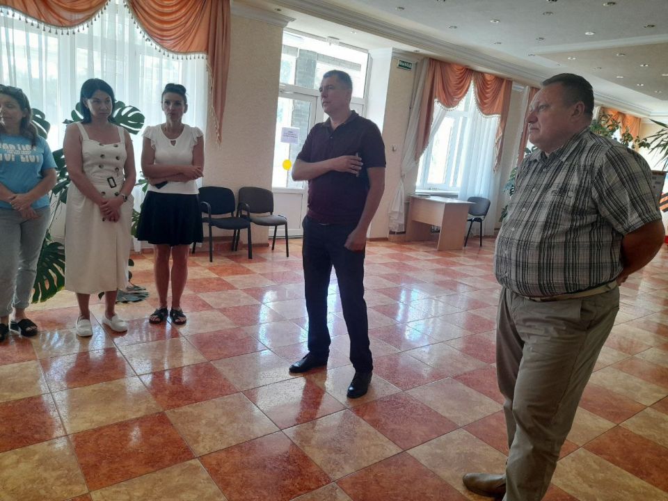 Валентин Левченко: Сегодня встретился и с учителями "Донецкой специализированной школы-интерната №19" Валентин Левченко: Сегодня встретился и с учителями "Донецкой специализированной школы-интерната №19"