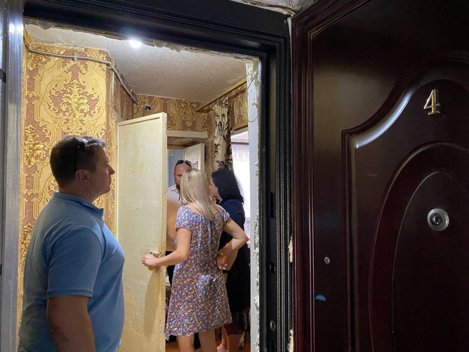 Виктория Жукова: Очередной контрольный выезд по адресу: ул. Склярова, дом 2 — прошёл сегодня в формате открытого диалога с жителями Виктория Жукова: Очередной контрольный выезд по адресу: ул. Склярова, дом 2 — прошёл сегодня в формате открытого диалога с жителями
